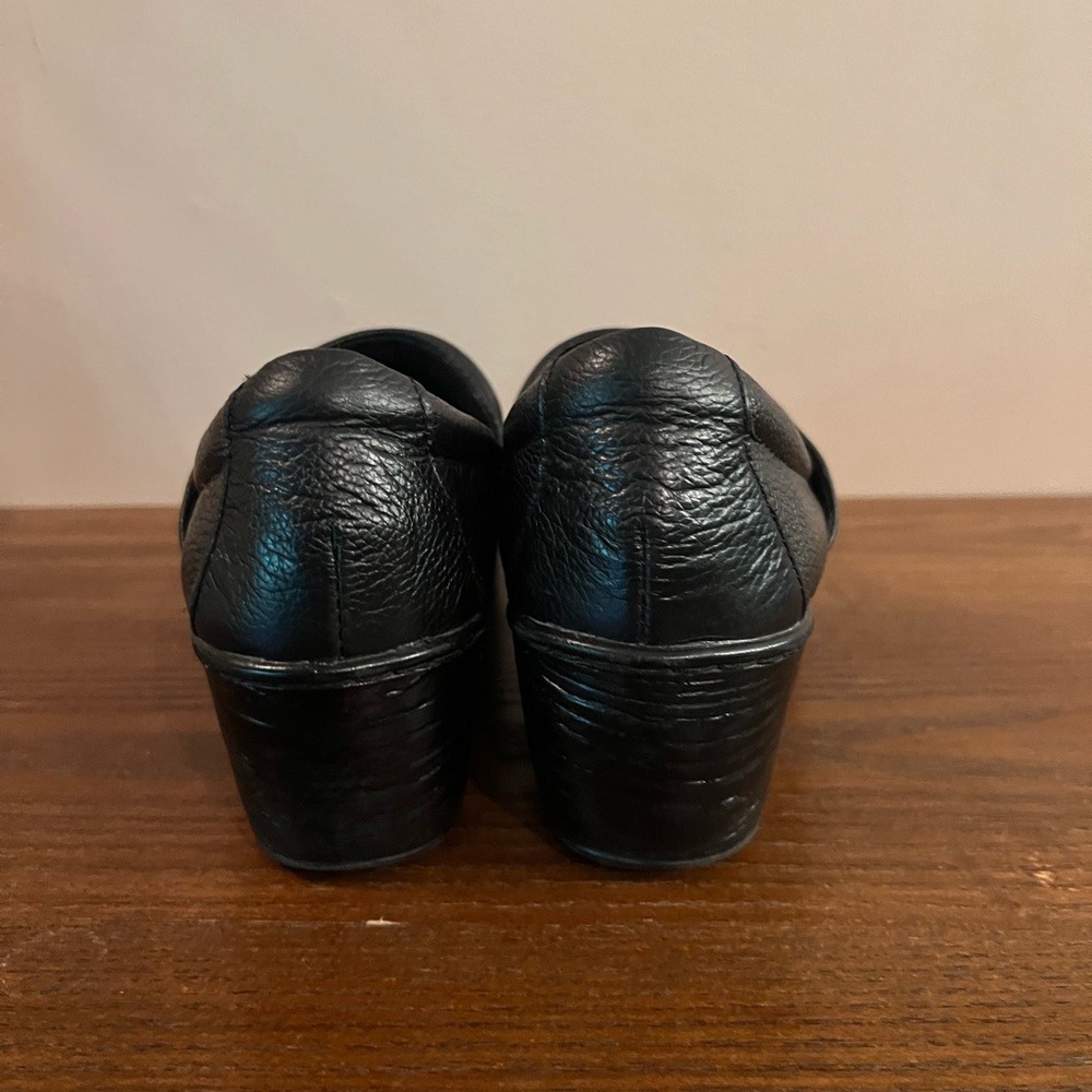 BOC Born Black Nadiya Leather Slip On Wedge Closed Professional Clogs - Size 9 - Picture 2 of 7